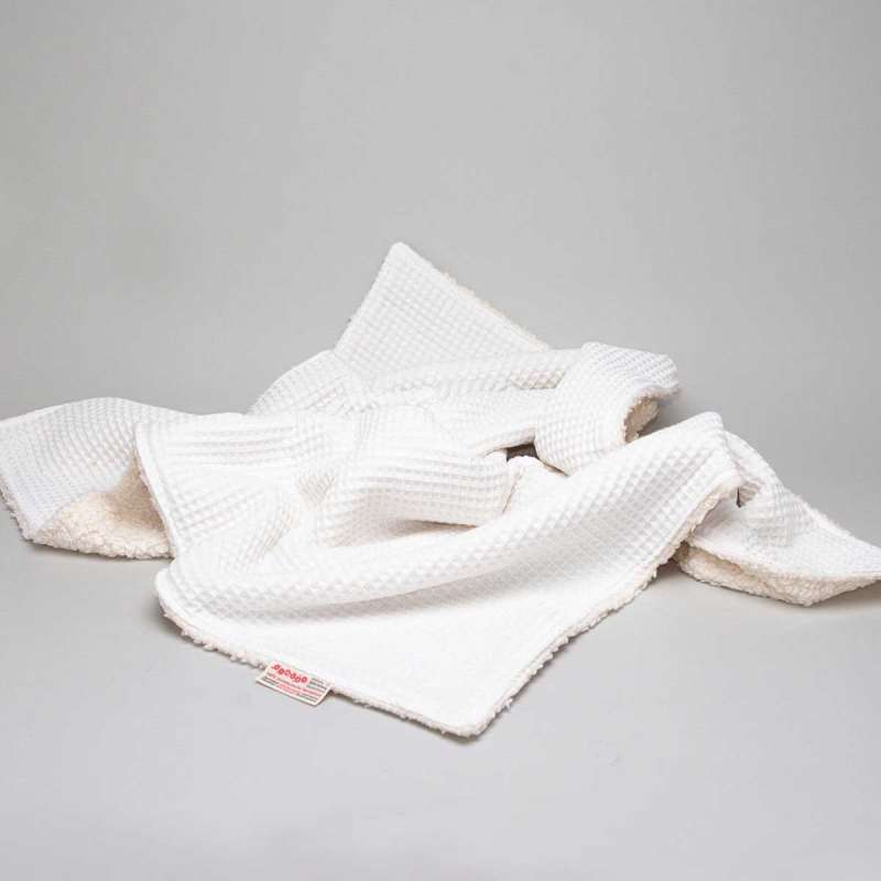 Kuscheldecke für Babys - Babydecke aus Baumwolle für zuhause und unterwegs - Plüsch & Waffelpiqué Farbe Weiß
