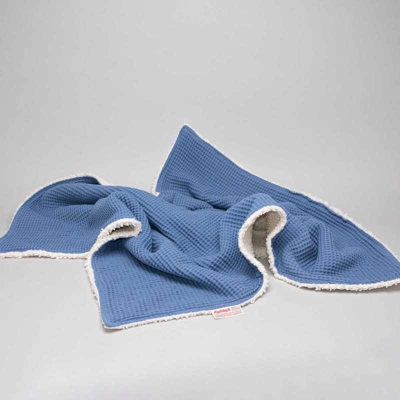 Kuscheldecke für Babys - Babydecke aus Baumwolle für zuhause und unterwegs - Plüsch & Waffelpiqué Farbe Rauchblau